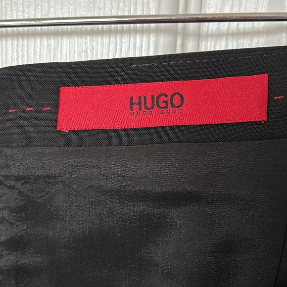 Black pencil skirt - Picture 3 of 3